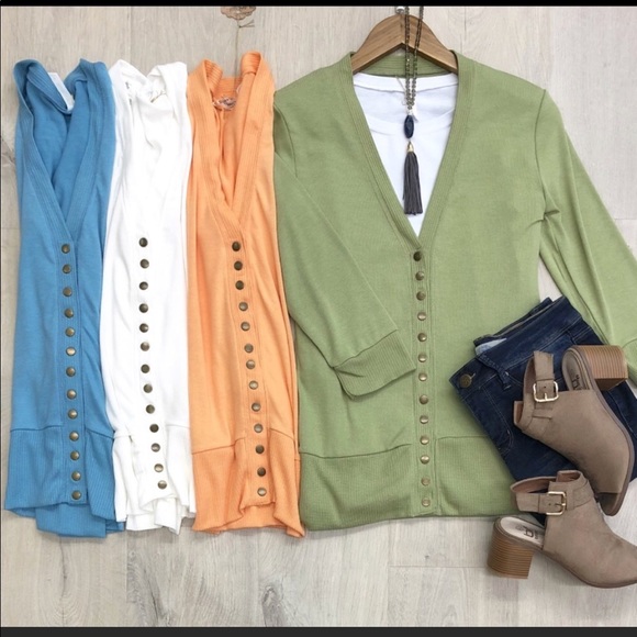 ✨LAST✨Light blue 3/4 sleeves snap closure cardigan - Picture 4 of 5